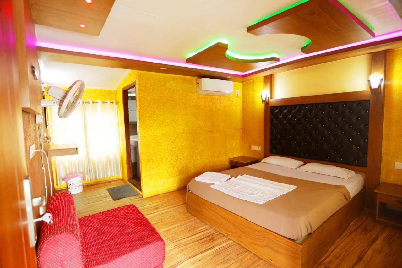 Harmony Houseboats Hotel Alappuzha Exterior photo
