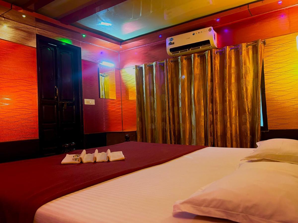 Harmony Houseboats Hotel Alappuzha Exterior photo