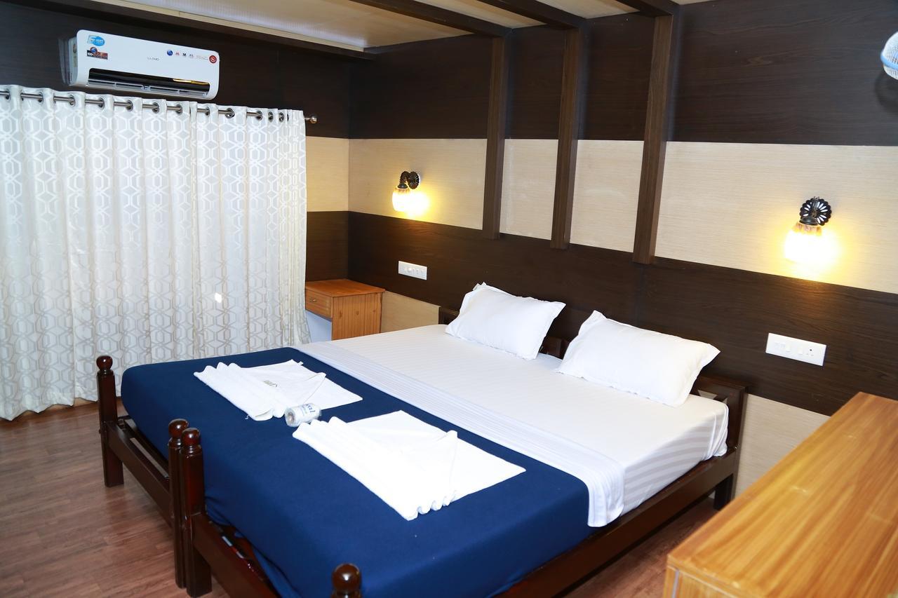 Harmony Houseboats Hotel Alappuzha Exterior photo